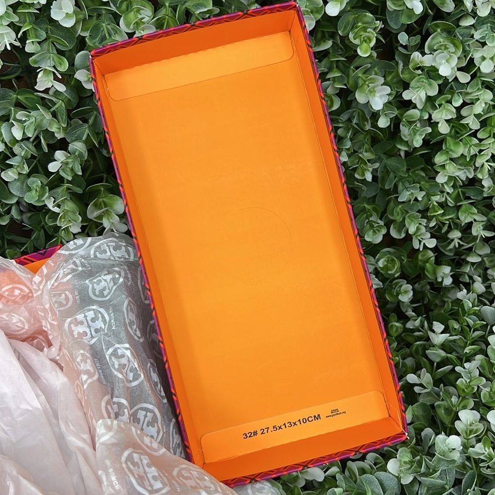 Tory Burch Shoe Box with Tissue Paper Gift Box / Decor - Picture 3 of 12